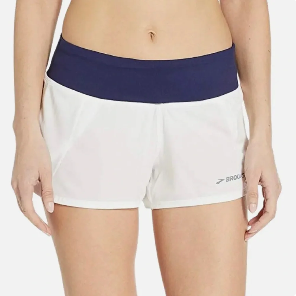 NWT Brooks Running Chaser 3” Shorts - White/Navy, Large